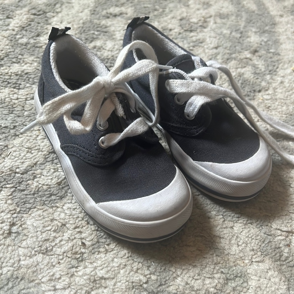 Baby boys size 6 navy blue Keds
